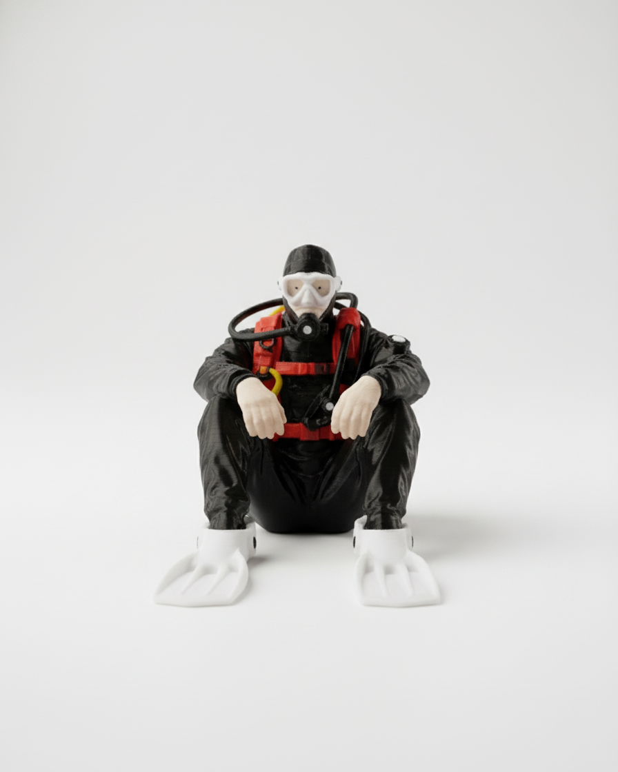 Deep Rest: Dinlenen Dalgıç Figürü - Modern ve Minimalist Scuba Temalı 3D Baskı Dekoratif Biblo 2